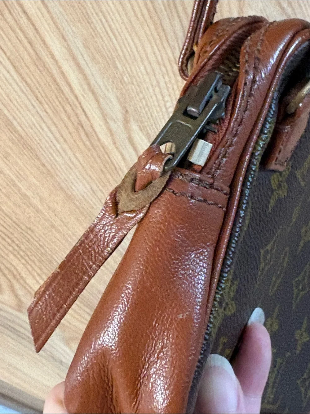 Authentic Louis Vuitton Monogram Pochette Marly Vintage